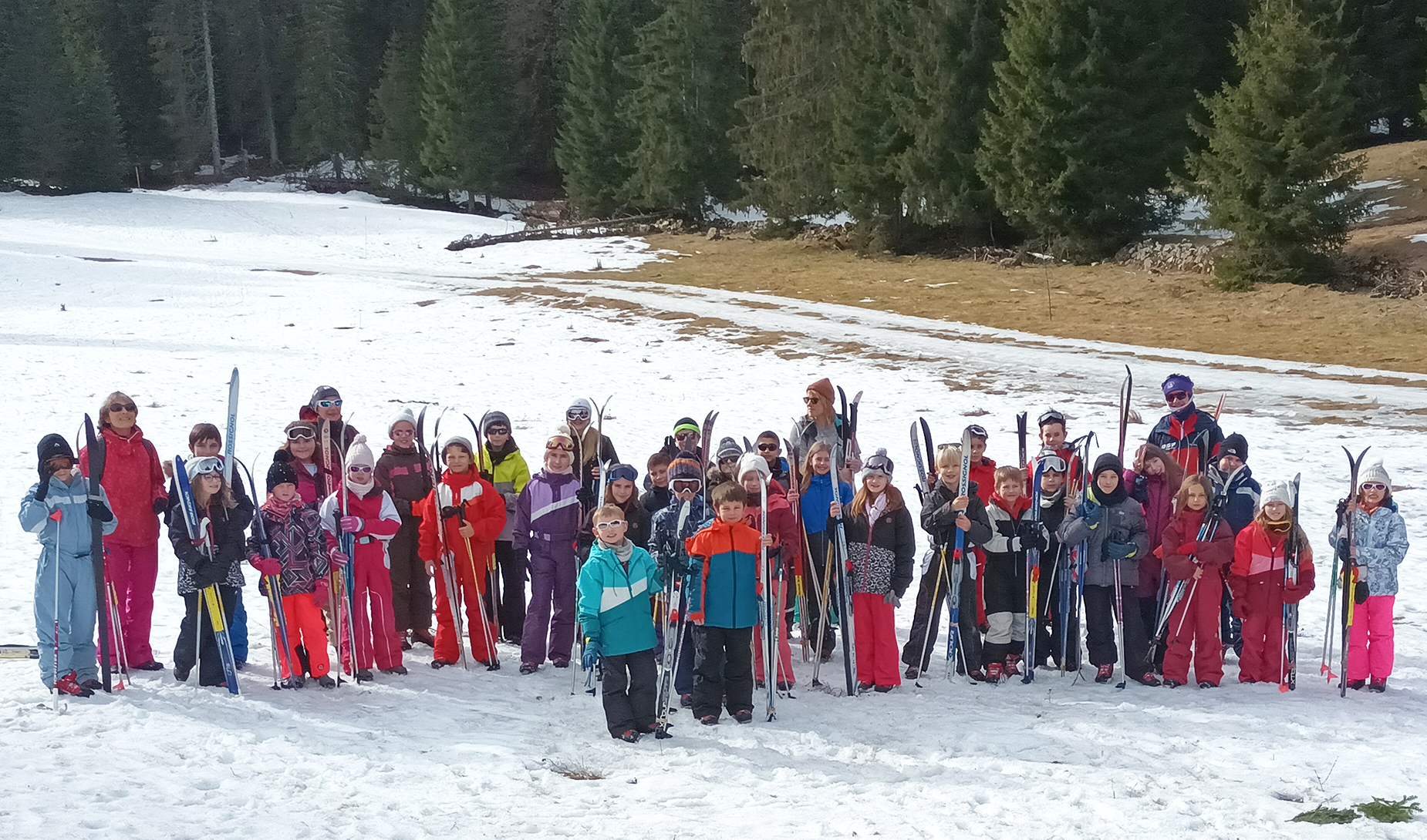 élèves au ski