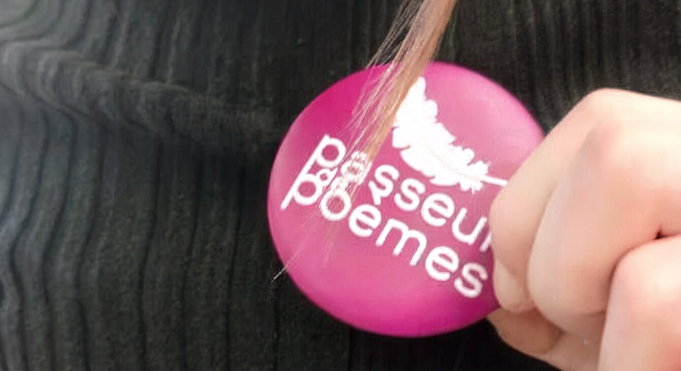 badge