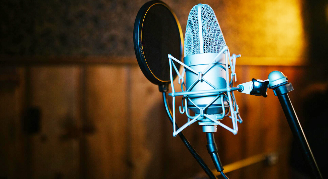  microphone